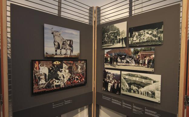 Una exposición gratuita muestra los secretos del Guernica en el centro de Granada