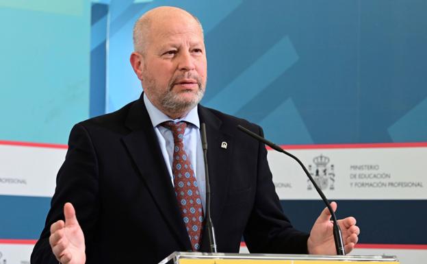 Sindicatos y padres convocan una huelga el 4 de marzo contra el decreto de escolarización