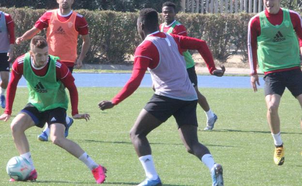 El Almería da lista de convocados con Iván Balliu como novedad