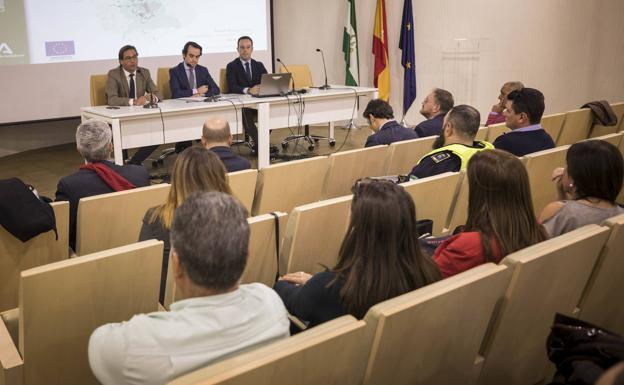 La Junta rastreará los móviles de los vecinos del cinturón de Granada para ver cómo se desplazan