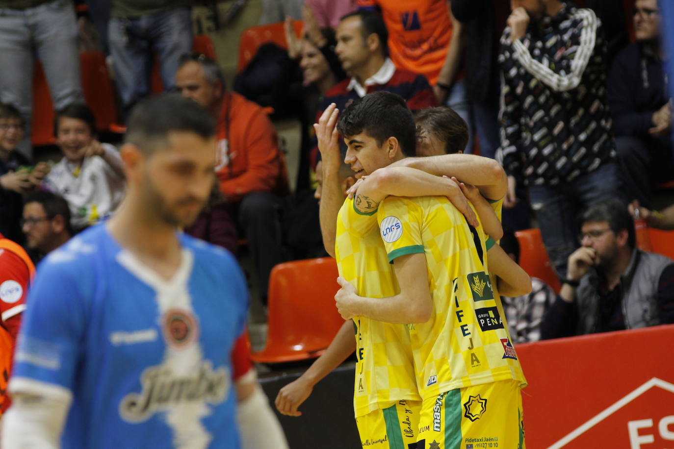 El Jaén FS mete la directa hacia el playoff