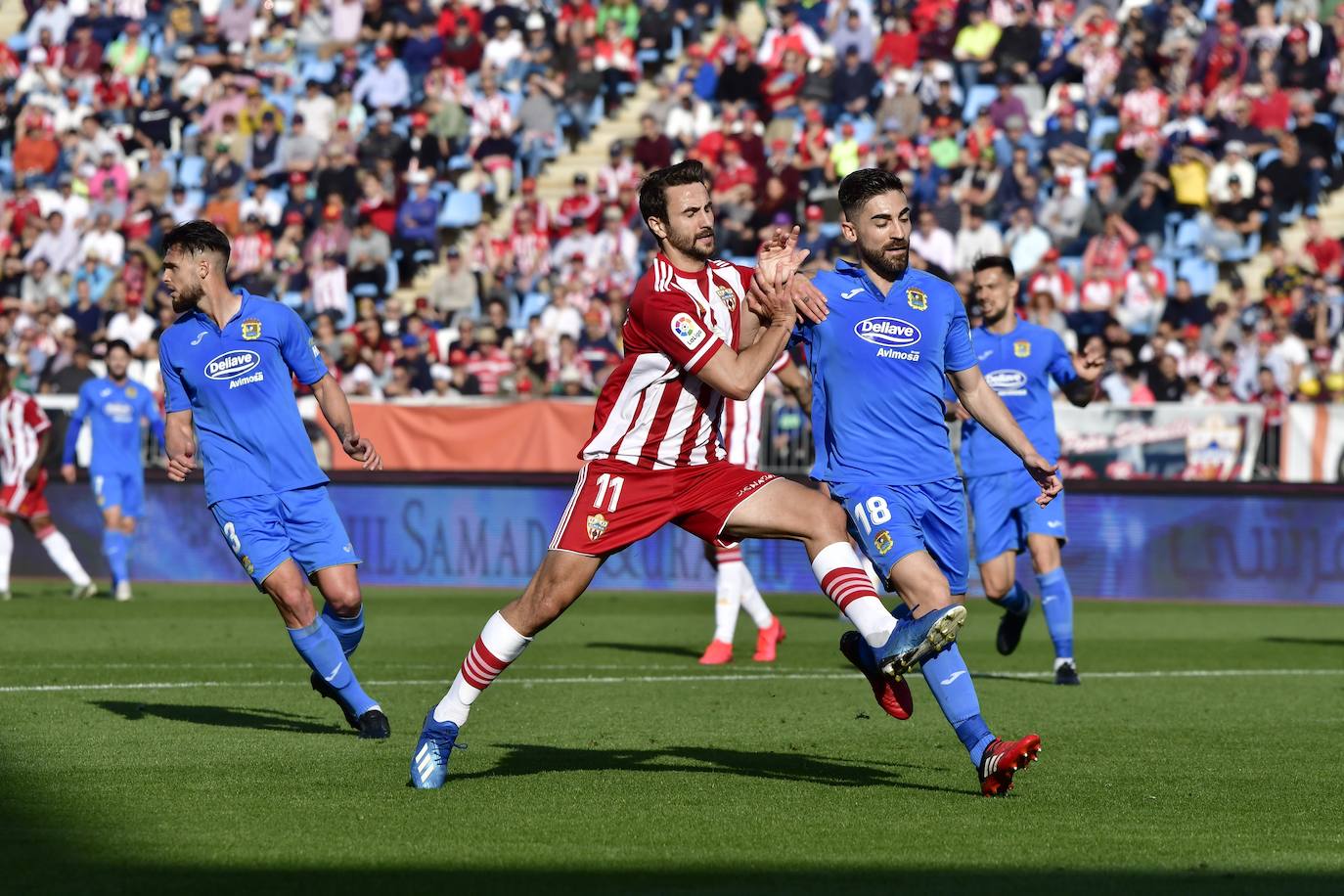 La prensa da 'tirón de orejas' al Almería por continuar sin ideas