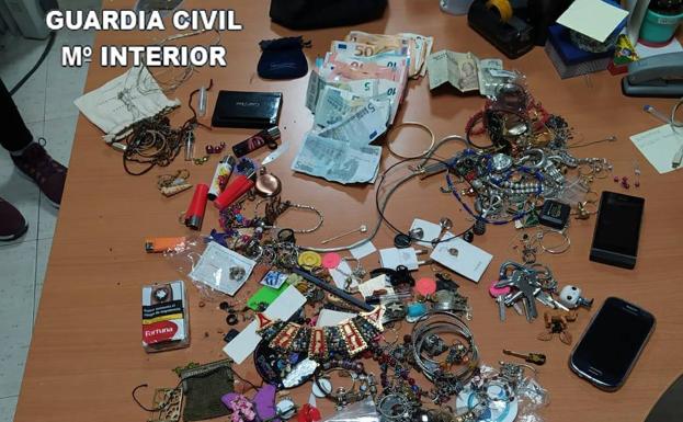 Detenido tras robar en una casa e intentarlo en otras siete viviendas de Torredonjimeno, en una misma noche