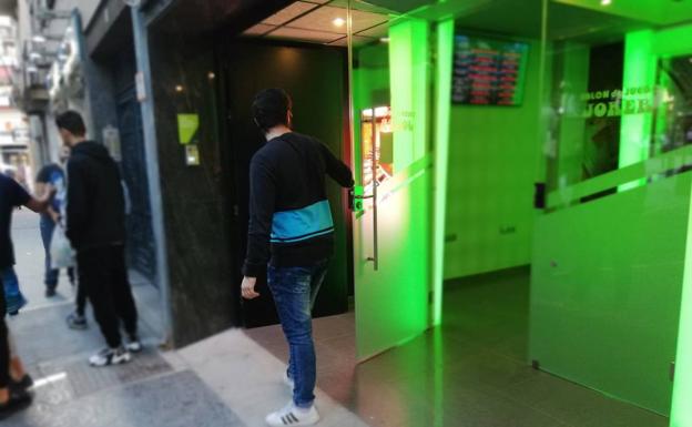La nueva Ley del Juego se queda «corta» frente al aumento de los casos de adicción en Jaén