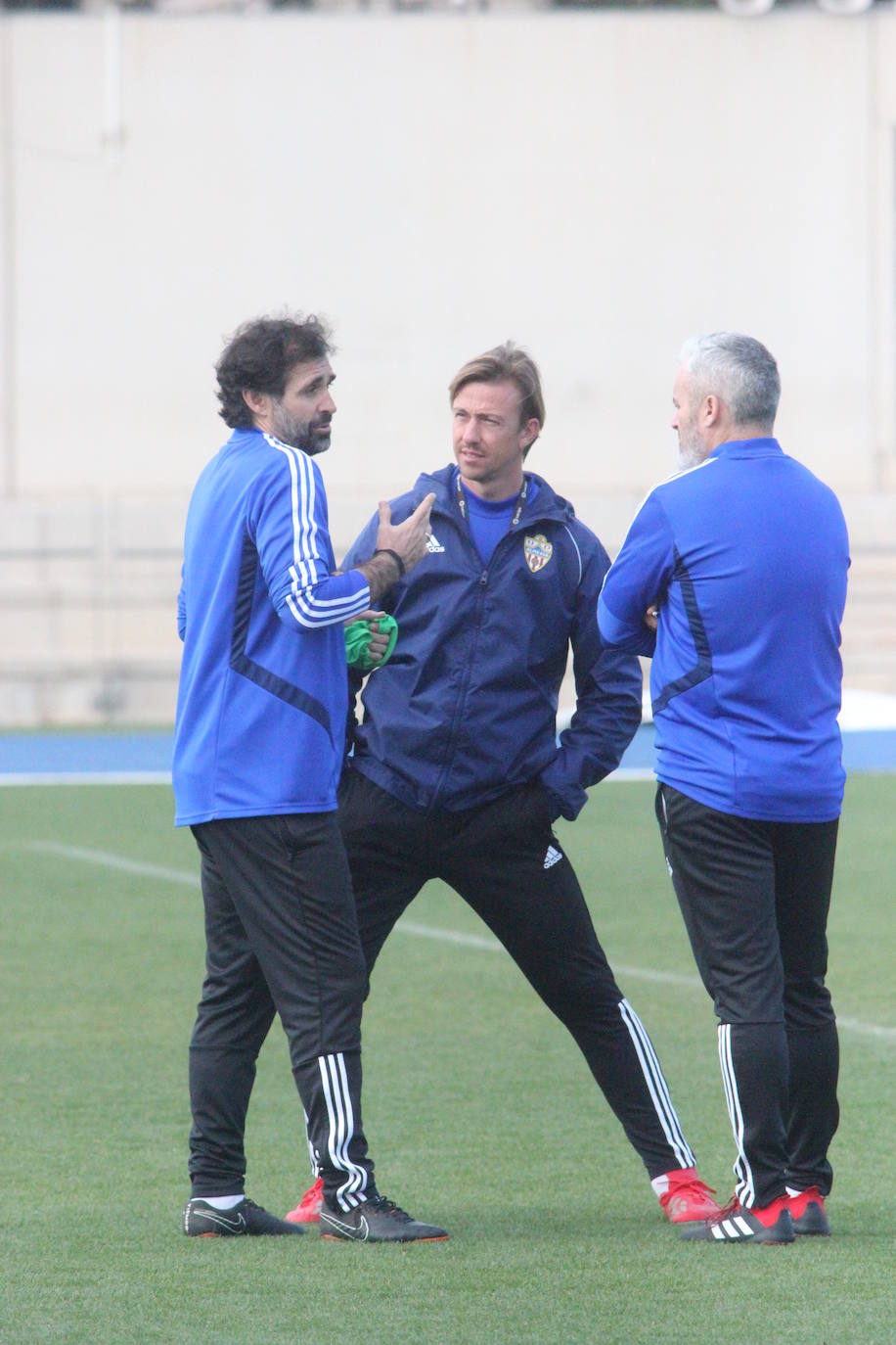 Darwin Núñez no acaba el entrenamiento de la UD Almería