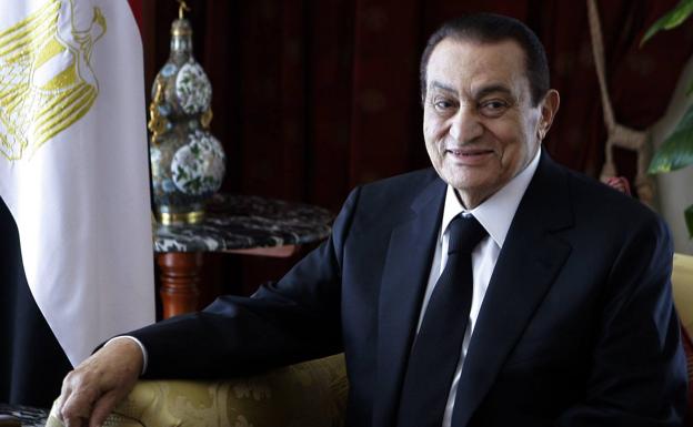 Egipto despide a Mubarak, su último «faraón»