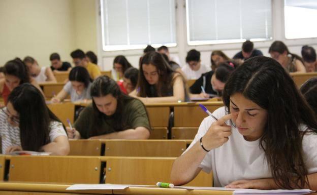 Educación adelanta de septiembre a junio los exámenes de recuperación de 4º de la ESO y 2º de Bachillerato en Andalucía