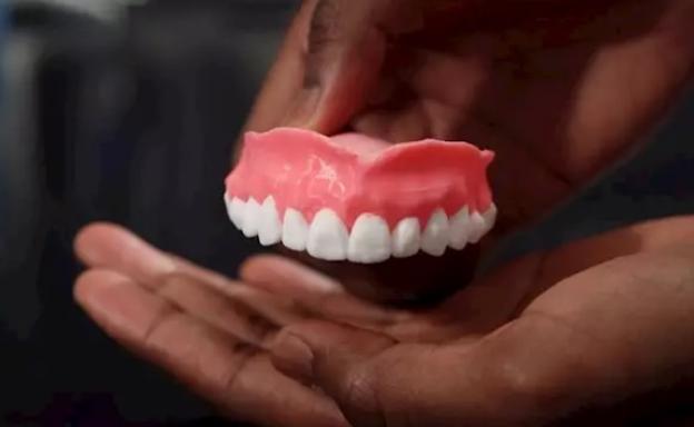 El Centro de Prótesis de Granada creará un laboratorio digital de impresión y tallado dental