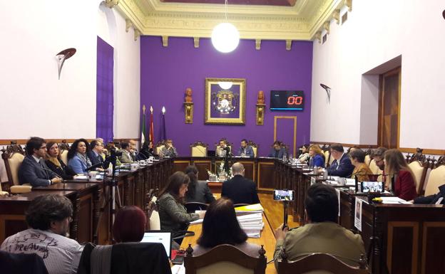 El 'sí quiero' en la capital sube a 222 euros y los 'parking', un 4%