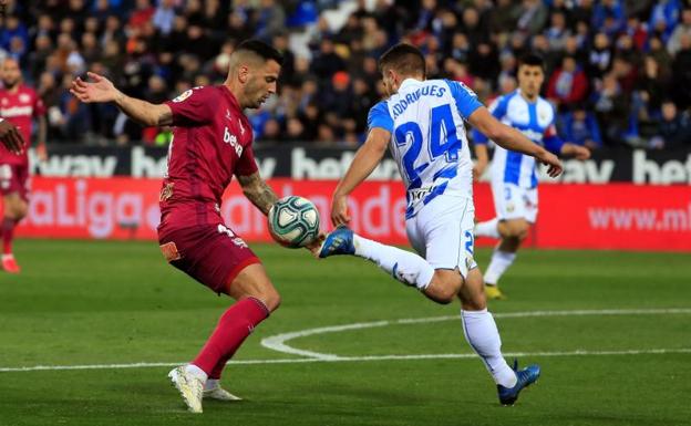 El ahínco del Leganés no le vale para doblegar al Alavés