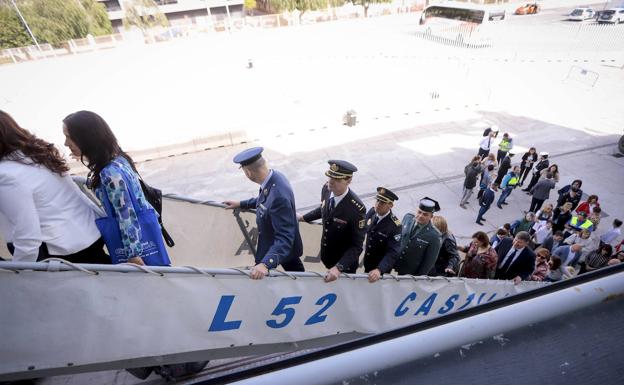 El buque Castilla recibe más de 6.000 visitantes durante el puente de Andalucía
