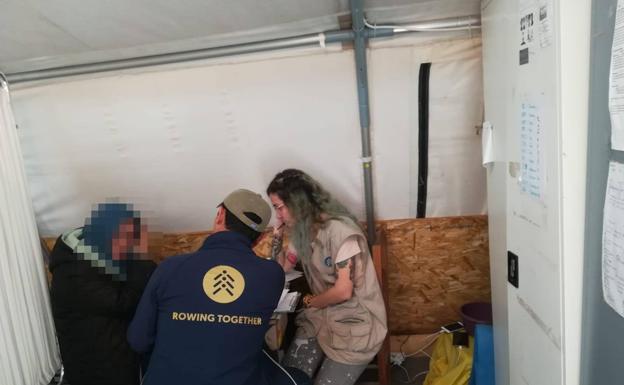 La cacería de voluntarios en Lesbos hace peligrar el viaje de ginecólogas de Granada allí para asistir a refugiadas violadas