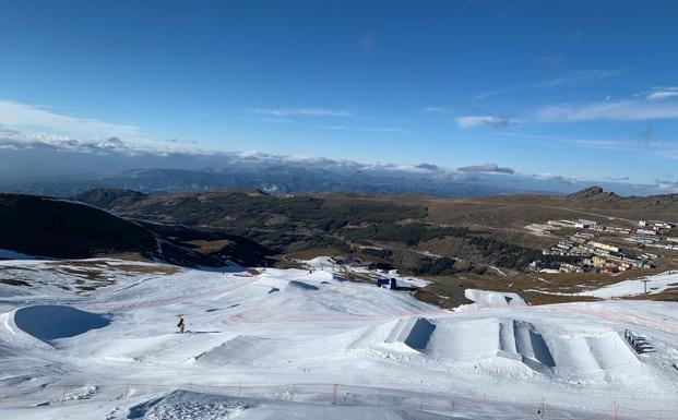 Sierra Nevada se prepara para el show del snowboard con los cien mejores riders del mundo