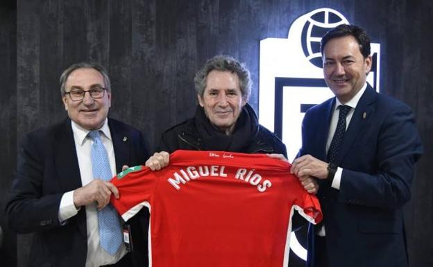 Miguel Ríos dará la 'bienvenida' a los aficionados que convertirán Los Cármenes en una caldera