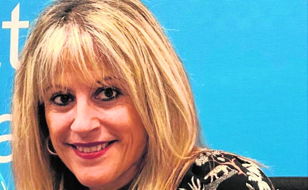 Joana Hermoso recrea una trepidante aventura en su novela 'Luna Mora'