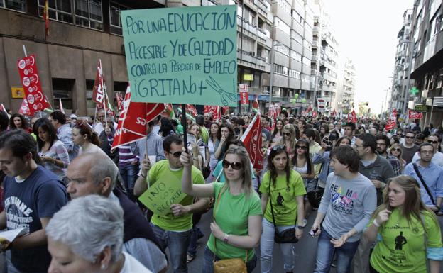 Varias calles del centro de la capital estarán cortadas hoy por la manifestación contra el decreto de escolarización