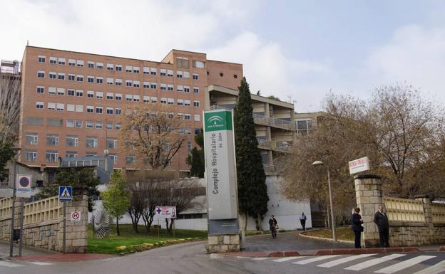 Alertan de que los hospitales de Jaén «se están quedando sin especialistas»