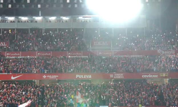 Así ha tronado el 'Bienvenidos' de Miguel Ríos en Los Cármenes