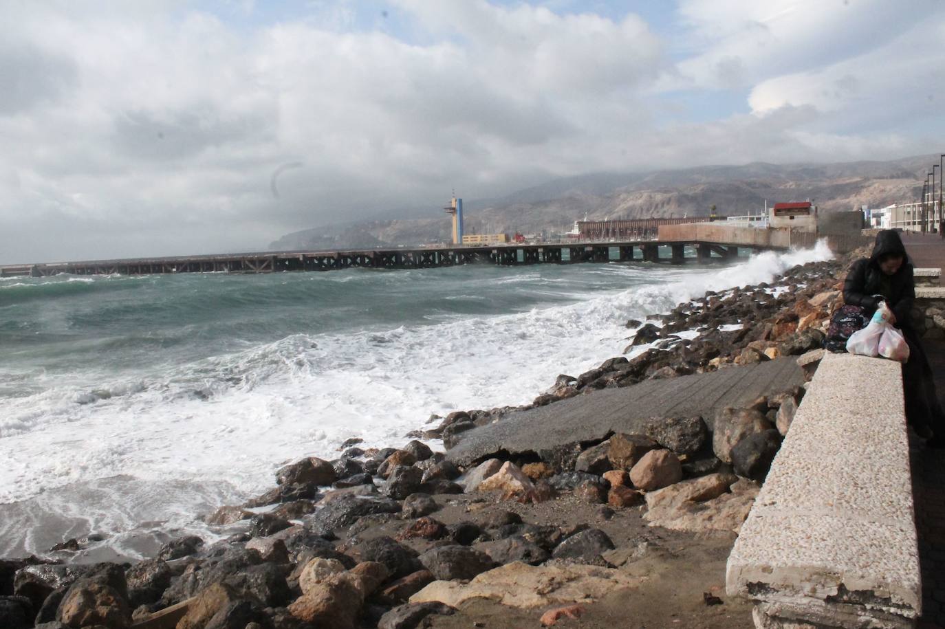 Almería, en alerta naranja por fuertes vientos de Poniente