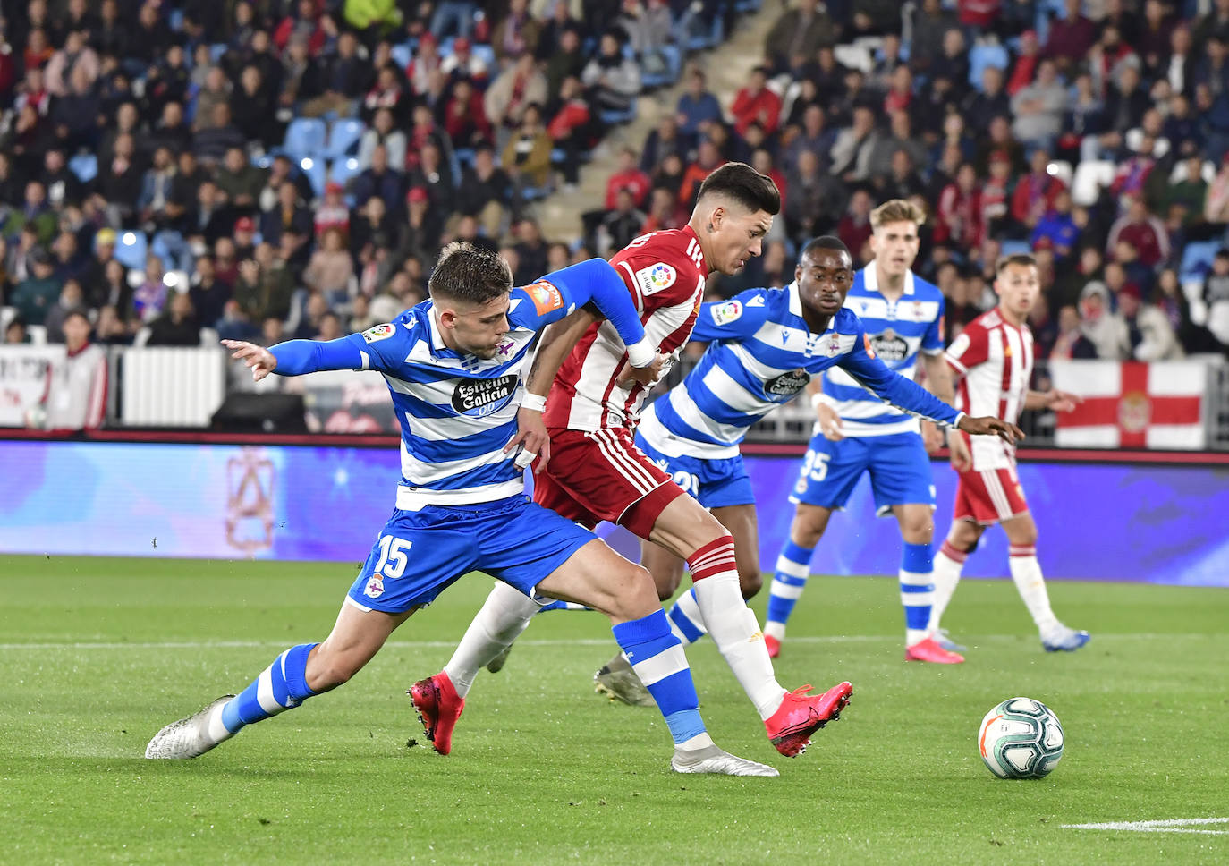 Aparece el triunfo del Almería a la par que el estilo de Segunda