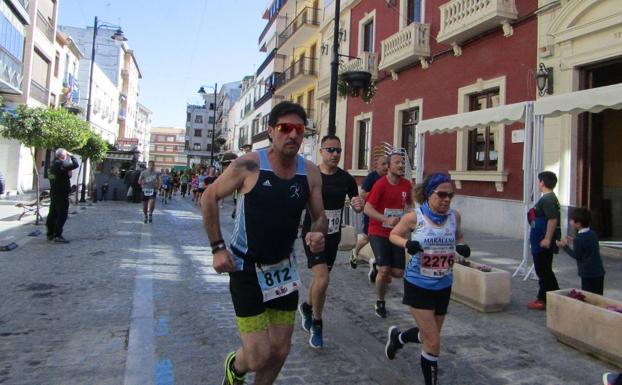 1.200 corredores celebran la jornada festiva del atletismo en Loja