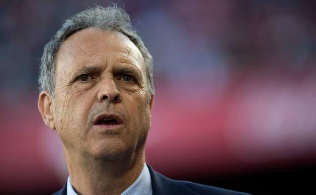 Caparrós deja el Sevilla para hacerse cargo de la selección de Armenia