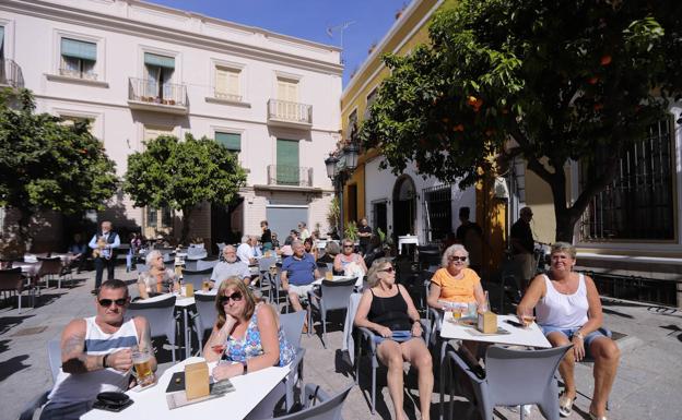 La Costa esquiva la crisis del coronavirus y prevé cifras récord para Semana Santa