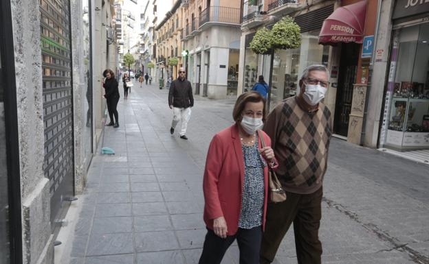 Las 20 medidas urgentes del Ayuntamiento de Granada: cierra edificios públicos y no descarta suprimir el transporte público