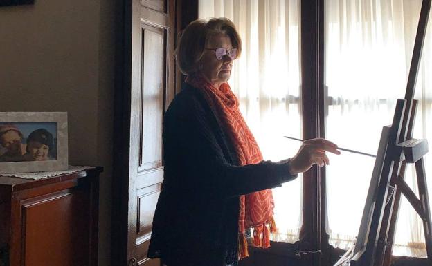 «Las personas que somos muy activas no podemos parar. Ahora he retomado mi afición a la pintura»