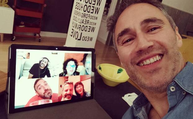 «Me tocaba pasar el cumpleaños solo, pero al final monté una fiesta por Skype»