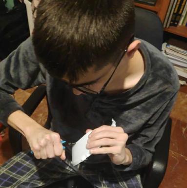 Las impresoras 3D de Baeza, a pleno rendimiento para fabricar máscaras de protección