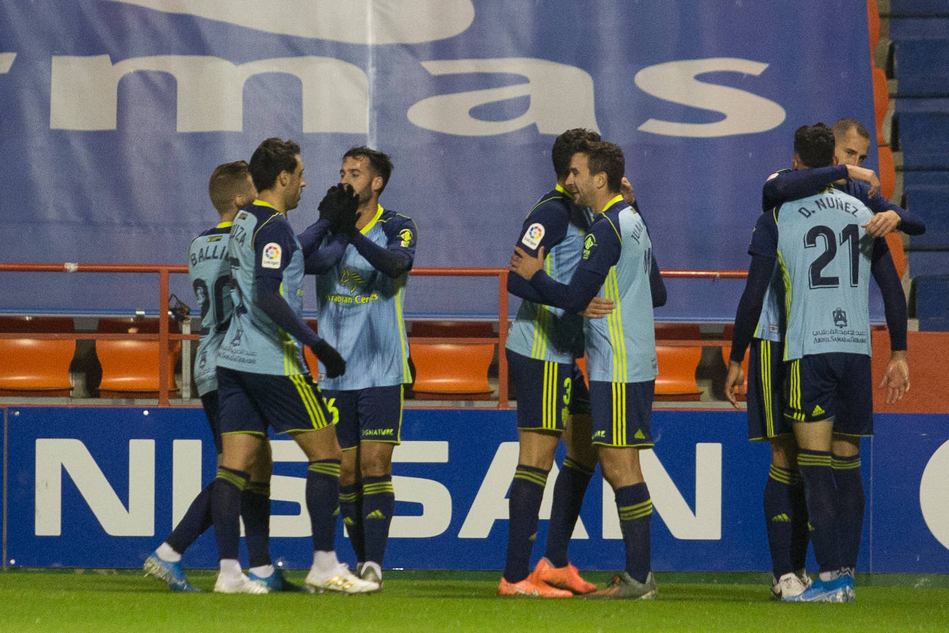 El Almería 'entretiene el encierro' con el mejor partido de 2020