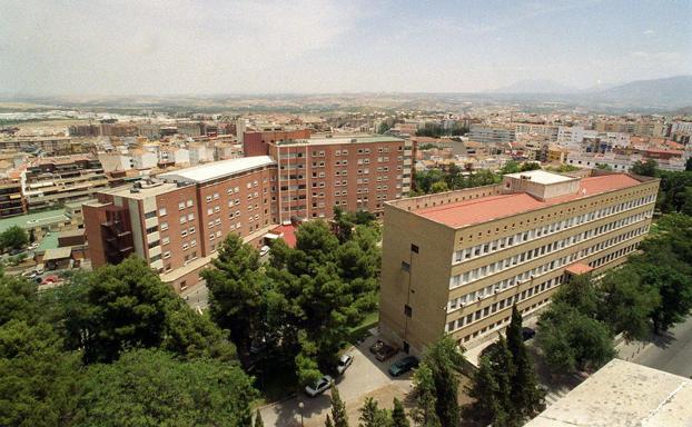 Salud plantea un pico de 400 hospitalizaciones en Jaén, en el que habría más del doble de camas de hospital disponibles