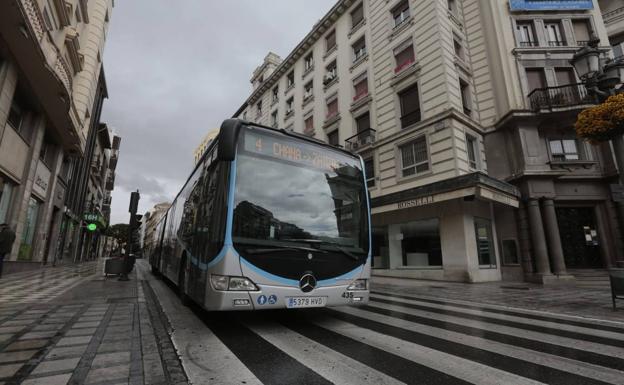 Los autobuses de Granada reducen su horario y frecuencias y se eliminan 13 rutas metropolitanas