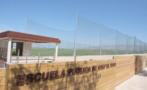 La Escuela Pública de Golf de El Toyo pierde abonados y dinero