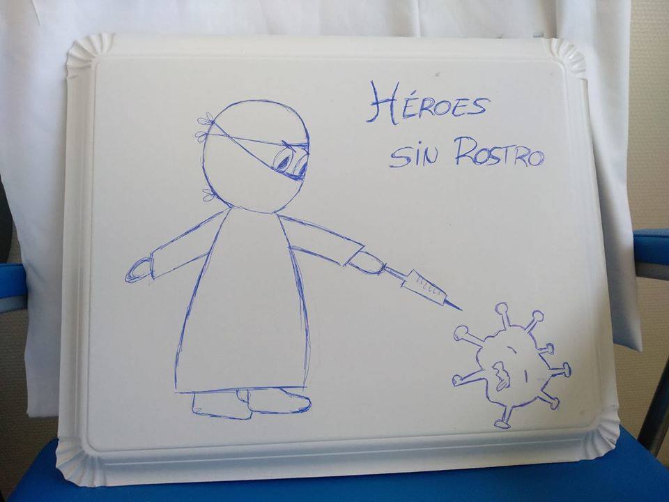 Una paciente con coronavirus, a los sanitarios del PTS: «Las mascarillas no tapan el brillo de vuestros ojos»