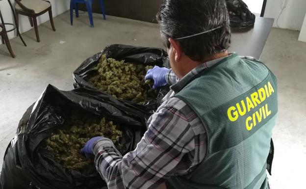 Cinco detenidos en Padul por traficar con droga en pleno estado de alarma