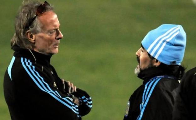 Más libros y menos físico