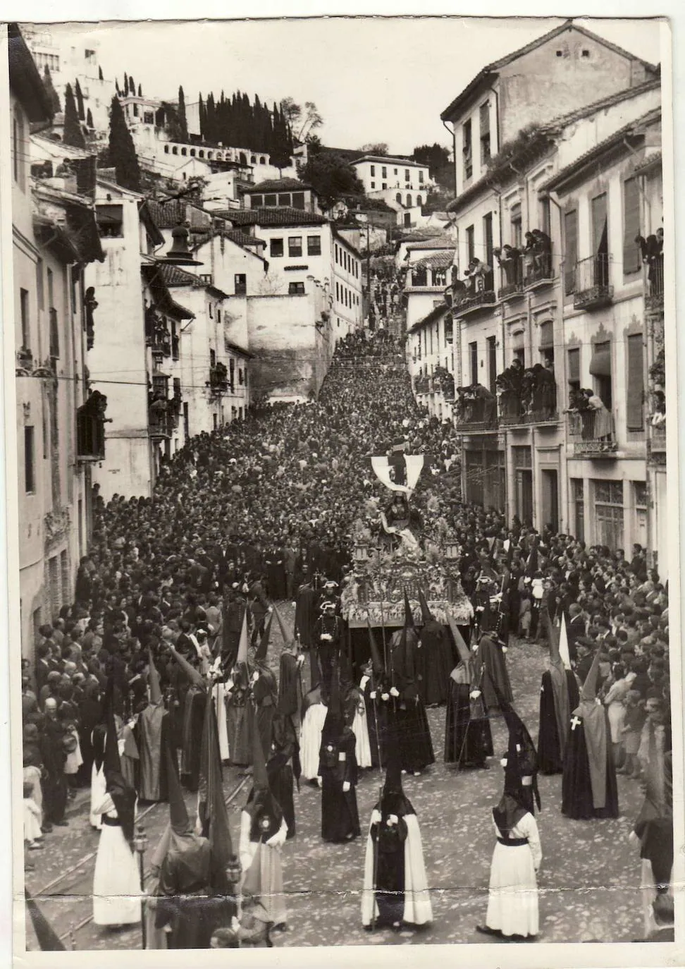 Una visión histórica del Viernes Santo de Granada. Años 40-60