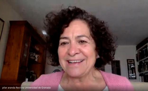 La rectora de la UGR: «La idea es cerrar en agosto y empezar el próximo curso el 21 de septiembre»