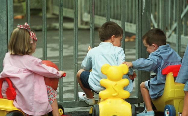 Del más al menos estricto: así confinan a los niños cada país europeo