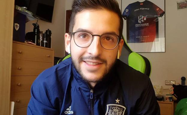 Álex Alguacil participará en un torneo benéfico de PES este fin de semana