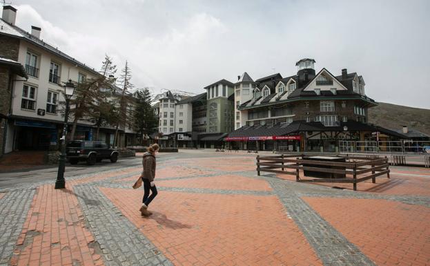 Sierra Nevada afronta pérdidas millonarias por el cierre anticipado de la temporada