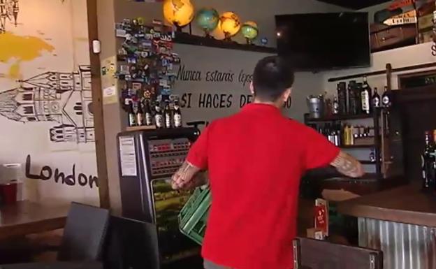 'Adopta un bar', la iniciativa que pretende mantener vivos algunos negocios