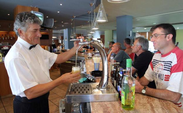 La restauración y el comercio acumulan casi la mitad de los ERTE presentados en Almería