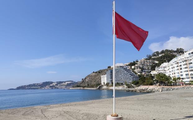 Almuñécar pide permiso a Subdelegación del Gobierno para que los niños puedan pasear por la playa a partir del domingo