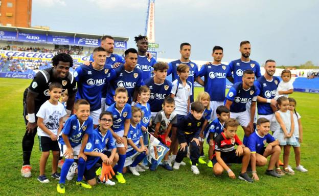 El Linares mantiene la esperanza del ascenso directo si esta semana se da por finalizada la liga