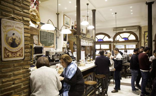 La Federación de hosteleros de Granada recomendará a los bares no abrir si el Gobierno no rectifica