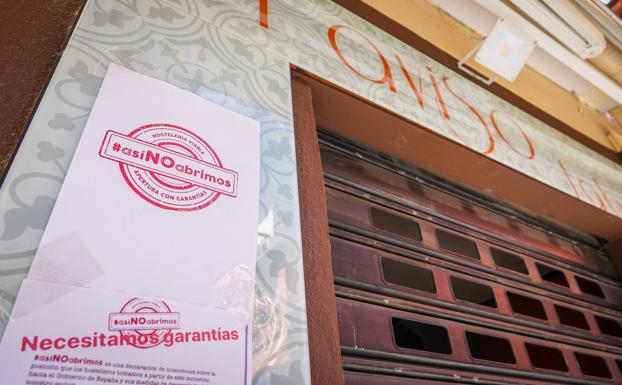Los bares de Granada siguen dispuestos a no abrir pese al nuevo aforo para las terrazas