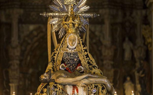 La Patrona de Granada, tras la verja hasta que se llegue a la Fase 1